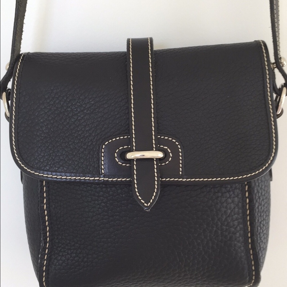 Dooney & Bourke black leather purse